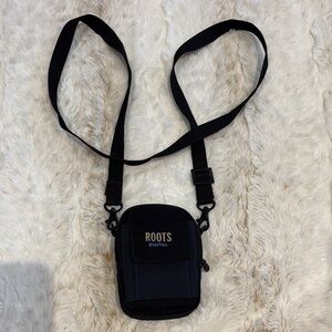 Roots Black Compact Crossbody Camera Pouch